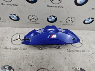 суппорт передний правый BMW XM G09 2023, 4.4 л., бензин, c5y, полный привод, 6878408