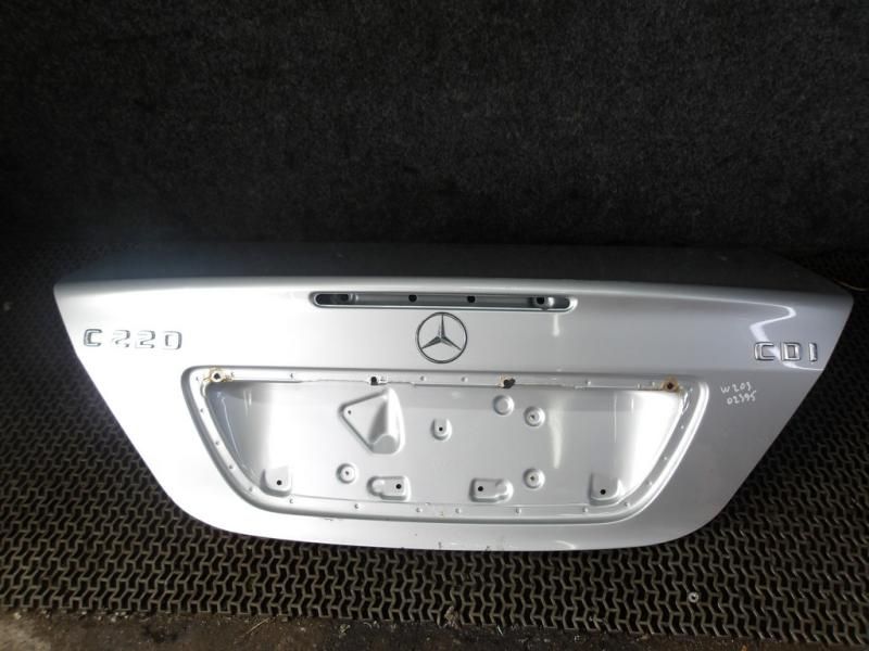 крышка багажника (дверь 3-5) Mercedes-Benz C-Класс W203/S203/CL203 2003, 2.2 л., дизель, МКПП, седан - фото №1