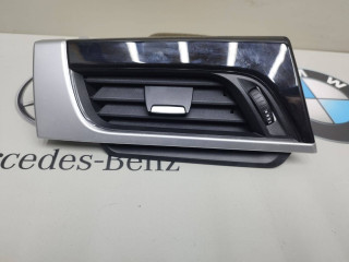 дефлектор обдува салона BMW X1 F48 2018, 2.0 л., бензин, АКПП, 9292739