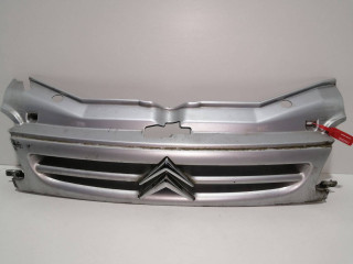 решетка радиатора Citroen Berlingo 1 поколение (M49) 2000, 1.9 л., дизель, 5МКПП, серебро, фургон