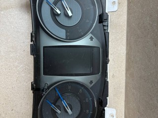 щиток приборов (приборная панель) Toyota 2022, 2.8 л., 1GD-FTV, дизель, АКПП, красный, пикап, полный привод, правый руль, 83A000KG00B