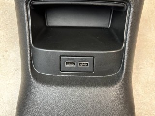 обшивка салона Alfa Romeo 2021, 2.1 л., дизель, АКПП, чёрный, внедорожник 5 дв., полный привод, 156126136