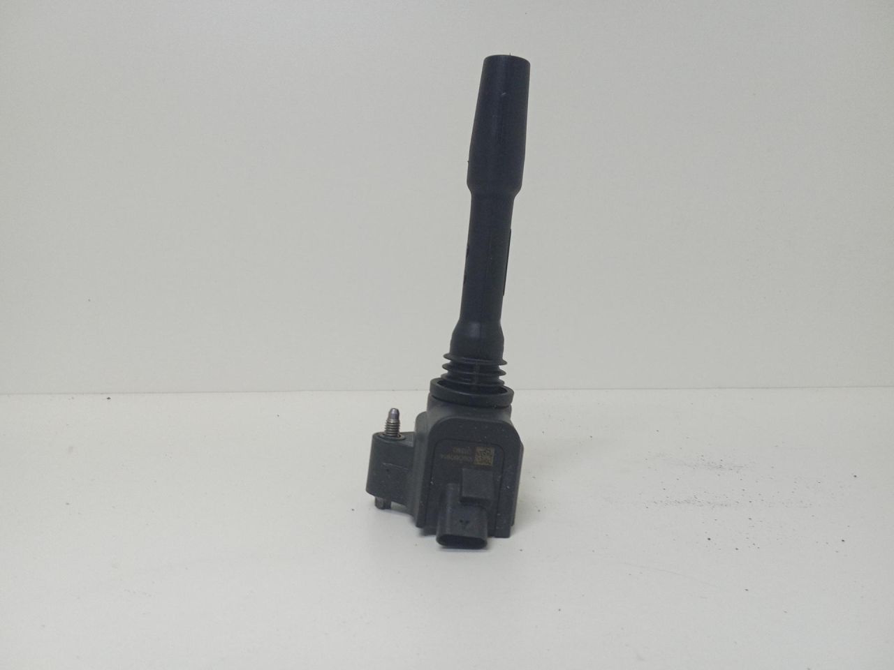 катушка зажигания BMW 2 серия Active Tourer F45 2014, 1.5 л., B38 A15 A, бензин, АКПП, black sapphire metallic (475), хетчбэк 5 дв., правый руль, 7619385 - фото №1