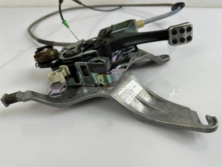 педаль тормоза Mercedes-Benz CLS-Класс C218 [рестайлинг] 2016, 3.0 л., OM 642.852, дизель, АКПП, белый 799, седан, задний привод, правый руль, A2124200885, A2124200384