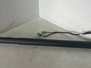 амортизатор крышки багажника (3-5 двери) Peugeot 3008 2 поколение 2018, минивэн