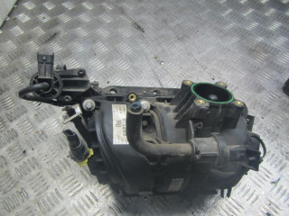 коллектор впускной Opel Corsa C 2001, 1.0 л., бензин, 55559833