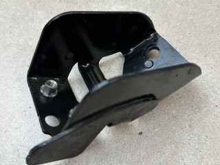 кронштейн (крепление) Alfa Romeo 2021, 2.1 л., дизель, АКПП, чёрный, внедорожник 5 дв., полный привод