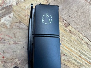 кнопка ручного тормоза (ручника) Mercedes-Benz CLS-Класс C218 [рестайлинг] 2016, 3.0 л., OM 642.852, дизель, АКПП, белый 799, седан, задний привод, правый руль, A2129051202