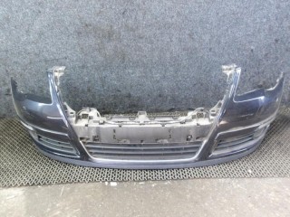 бампер передний Volkswagen Passat B6 2006