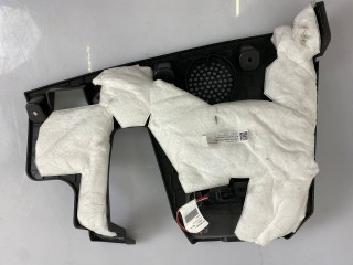 накладка на торпедо (консоль) Maserati Levante 1 поколение 2017, 3.0 л., A630HP, дизель, АКПП, blue, внедорожник 5 дв., полный привод, правый руль, 670067048