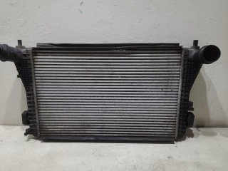 интеркулер Skoda Octavia 2 поколение (A5) [рестайлинг] 2012, 1.6 л., дизель, МКПП, серый, 1K0145803BN