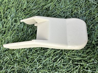 Пластик салазок сидений Infiniti EX 1 поколение 2010, 3.7 л., бензин, АКПП, серый, внедорожник 5 дв., полный привод, 142YOA4200