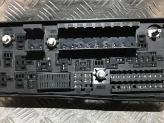 блок предохранителей Opel Signum C 2003, 3.0 л., дизель, АКПП, 13205799, 519178008