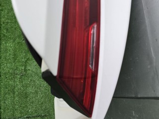 фонарь крышки багажника правый BMW 2016, бензин, АКПП, белый, задний привод, 63217210580