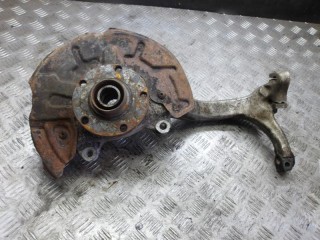 ступица передняя левая Audi A4 B6 2003, 2.5 л., дизель, АКПП, универсал
