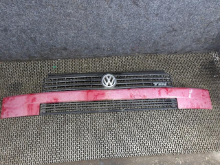 решетка радиатора Volkswagen Transporter T4 1999, 2.5 л., дизель, МКПП, микроавтобус