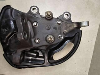 кулак поворотный левый Mercedes-Benz C AMG W204 2009, 6.3 л., бензин, АКПП, седан, A2043321901