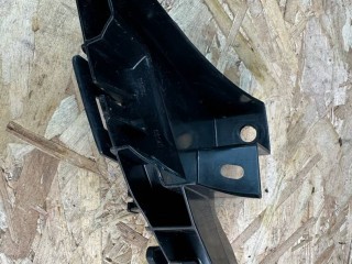 кронштейн (крепление) Lexus NX 1 поколение [рестайлинг] 2020, 2.5 л., гибрид, красный, полный привод, правый руль, 52563-78010