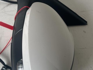 зеркало наружное левое Volkswagen Tiguan 1 поколение [рестайлинг] 2013, 1.4 л., CTHA, бензин, АКПП, внедорожник 5 дв., 5N2857501AE
