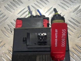 блок управления вентилятором (реле) Citroen C3 2 поколение 2013, 1.4 л., дизель, темно серый, хетчбэк 5 дв., 9652021180