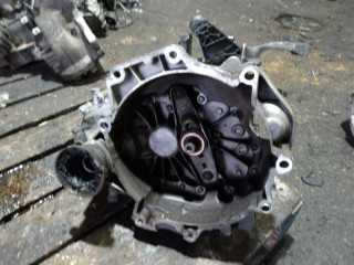 КПП механическая (МКПП) Volkswagen Polo 4 поколение [рестайлинг] 2007, 1.4 л., бензин, МКПП, хетчбэк 5 дв., JHQ