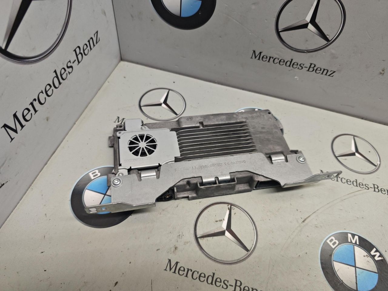 блок управления монитором BMW XM G09 2023, 4.4 л., бензин, c5y, полный привод, 5A9C382 - фото №1