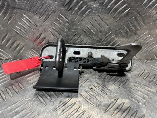 захватный крюк капота Audi A6 4G/C7 2013, 2.8 л., CHVA, бензин, АКПП, седан, 3AA823480