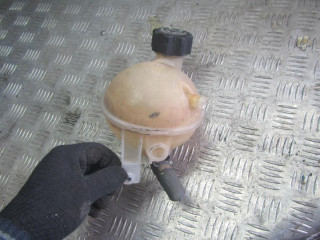 бачок расширительный Citroen C4 1 поколение 2008, 1.6 л., бензин, МКПП, хетчбэк 5 дв.