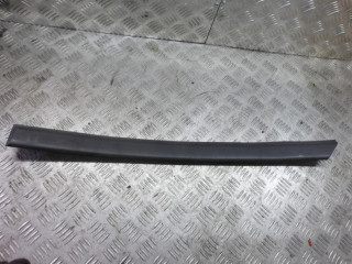 молдинг крыла Volkswagen Golf 1 поколение 1992, 1H4853753