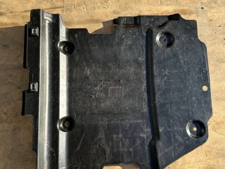 накладка пола Mercedes-Benz GLE W166 2018, 2.2 л., дизель, АКПП, черный, внедорожник 5 дв., правый руль, A1666800223