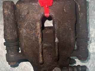 суппорт задний левый Mitsubishi Space Star 1 поколение 2001, 1.3 л., 4G13 (16V), бензин, 5МКПП, минивэн