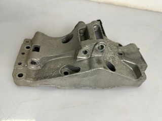 кронштейн двигателя BMW 4 серия F32/F33 [рестайлинг] 2019, 2.0 л., B47 D20 A, дизель, АКПП, синий, лифтбэк, полный привод, правый руль, 11167619250