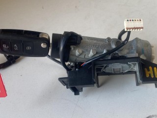 замок зажигания Volkswagen Scirocco 3 поколение 2010, 1.4 л., CAVA, бензин, АКПП, купе, 1K0905851B