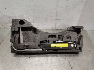 домкрат Volkswagen Passat B6 2008, 1.9 л., дизель, 6МКПП