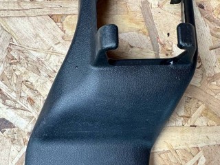 Пластик салазок сидений перед. лев. Lexus RX 4 поколение [рестайлинг] 2020, 3.5 л., гибрид, вариатор, красный, полный привод, правый руль, 72138-48120