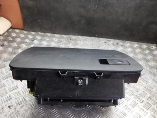 бардачок Volkswagen Passat B6 2006, 2.0 л., дизель, МКПП, универсал, 3C1857097AM