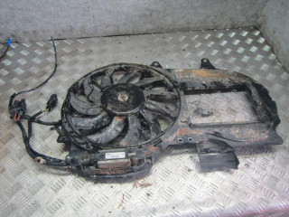 вентилятор радиатора Audi A4 B7 2007, 2.0 л., бензин, МКПП, универсал, 8E0121205AA