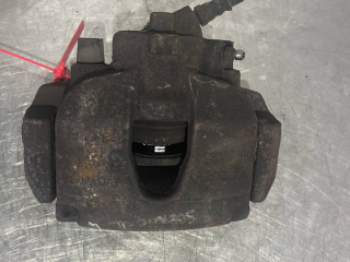 суппорт передний левый Renault Scenic 2 поколение [рестайлинг] 2007, 5МКПП, минивэн