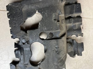 тепловой экран моторного отсека Alfa Romeo 2021, 2.1 л., дизель, АКПП, чёрный, внедорожник 5 дв., полный привод, 46340599