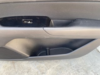 Обшивка двери (комплект) Mazda CX-5 2 поколение 2019, 2.5 л., бензин, АКПП, внедорожник 5 дв.