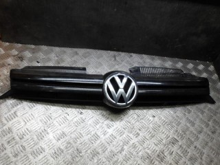 решетка радиатора Volkswagen Golf 6 поколение 2011, 1K9853653A