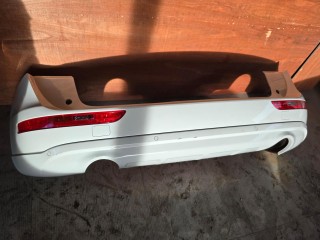 бампер задний Audi Q5 8R 2012, 2.0 л., CNCD, бензин, АКПП, белый, внедорожник 5 дв., полный привод, правый руль, 8R0807511