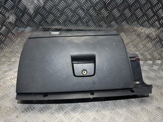 бардачок Volvo V50 1 поколение 2005, 2.0 л., D 4204 T, дизель, 6МКПП, универсал