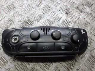 блок управления печки / климат-контроля Mercedes-Benz C-Класс W203/S203/CL203 2003, 2.0 л., бензин, МКПП, седан, 2038300185