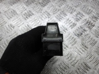 катушка зажигания Volkswagen Polo 4 поколение 2005, 1.4 л., бензин, 0040102030