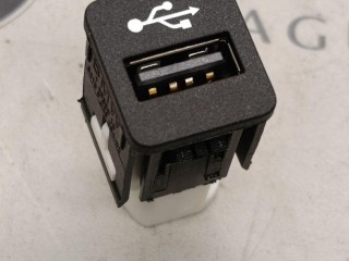 разъем AUX / USB BMW 2023, 2.0 л., бензин, 416, 9229294