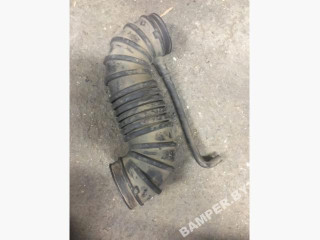 патрубок воздушного фильтра Mitsubishi Space Wagon 2 поколение (Typ N30/N40) 1995, 1.8 л.