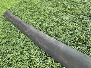 уплотнитель двери Maserati Levante 1 поколение 2017, 3.0 л., бензин, АКПП, белый, внедорожник 5 дв., полный привод, 670033838