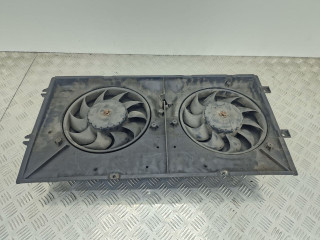 вентилятор радиатора Volkswagen Transporter T4 1998, 2.4 л., дизель, 701121207B