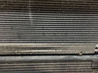 радиатор масляный BMW 5 серия E60/E61 2006, 2.0 л., дизель, МКПП, бордо, универсал